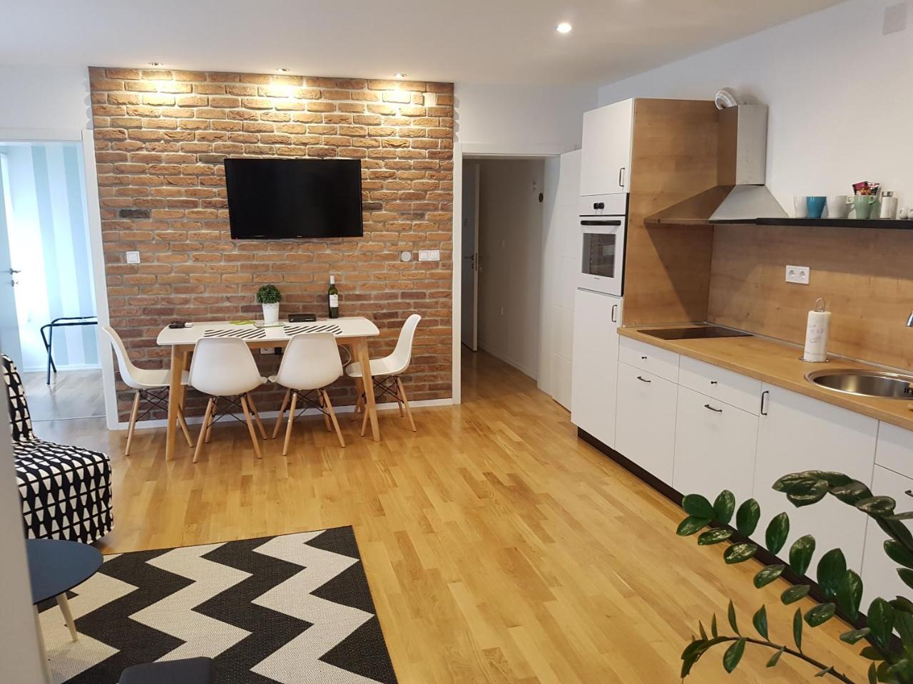 Home Apartmani I Sobe أوسييك المظهر الخارجي الصورة